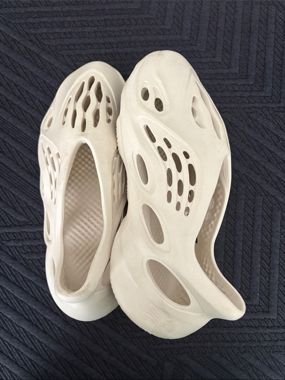 Yeezy Foam Runners in Light Cream
